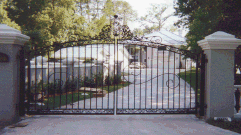 Custom Aluminum Driveway Gate (#VG-3)