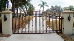 Custom Aluminum Driveway Gate (#VG-5)